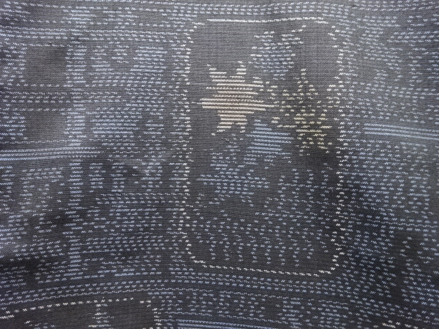  色紙に紅葉模様織り出し本場泥大島紬着物アンサンブル